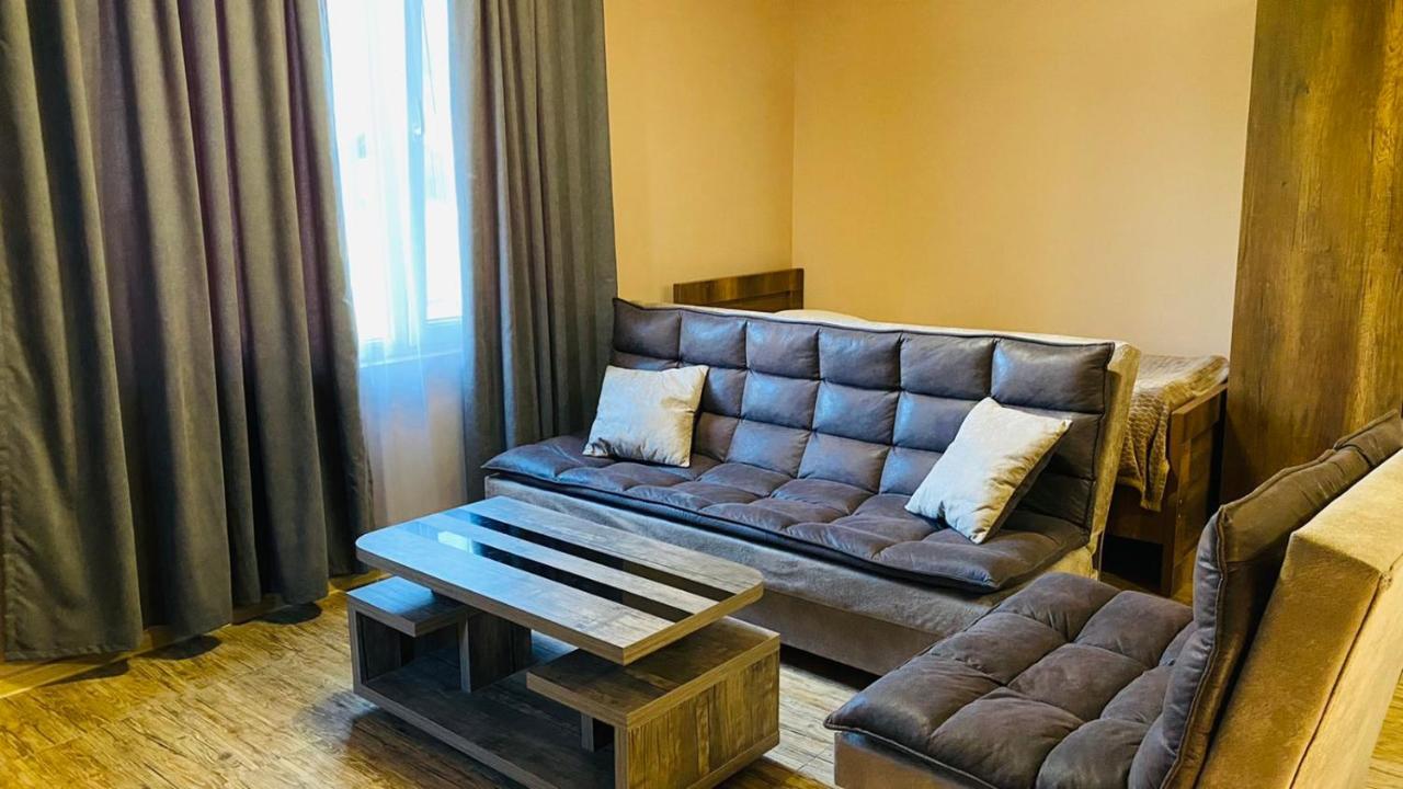 Lela Guest House ميستيا المظهر الخارجي الصورة